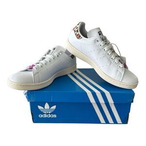 Adidas Original Stan Smith Butterfly Women’s Athletic Shoe Size 7 White NIB